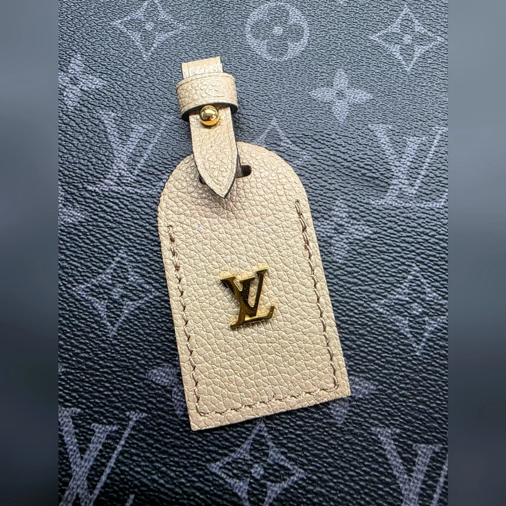 Louis Vuitton Tag